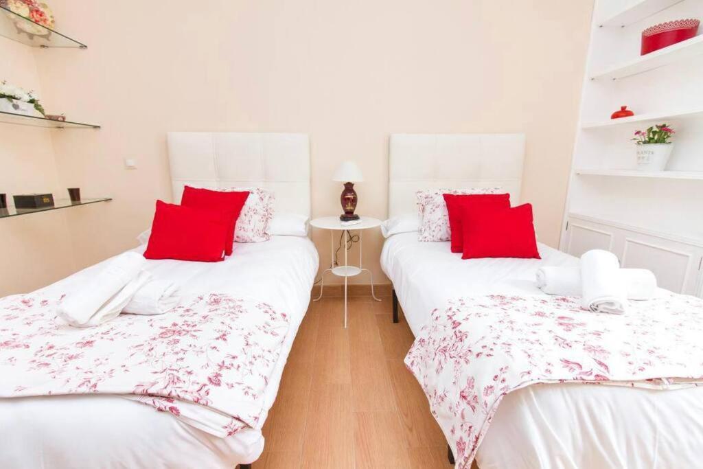 Piso Junto A La Catedral, 4-5 Personas Apartment Malaga Exterior photo
